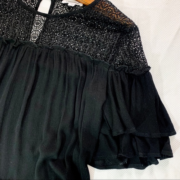 Black Ruffle and Lace Romantic Flutter Blouse - Picture 5 of 6